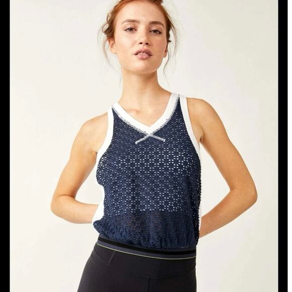 Free People Intimately Slam Dunk Top Size Medium Blue White - Picture 1 of 9